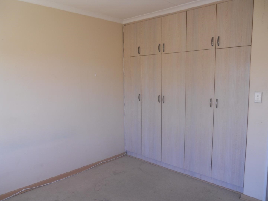 To Let 3 Bedroom Property for Rent in Langenhovenpark Free State